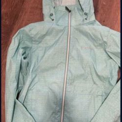 BRAND NEW Columbia Sportswear Teal windbreaker (women’s Size Medium)