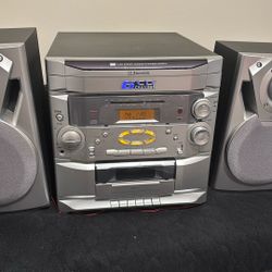 Home Audio System With 6 CD Carousel  Changer