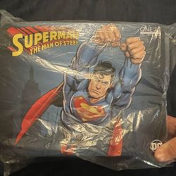 Mezco Super Man Man Of Steel (steel Box Edition)