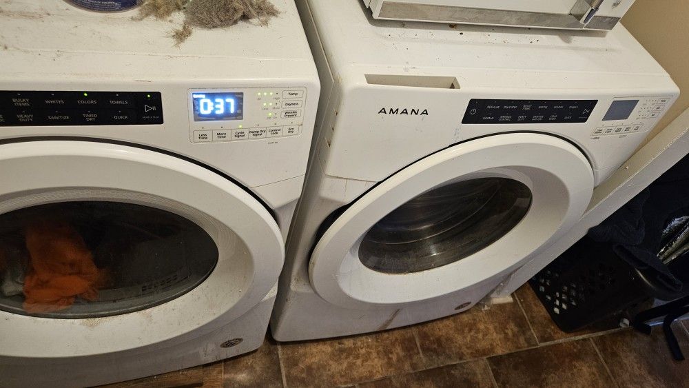 Washer Dryer $400