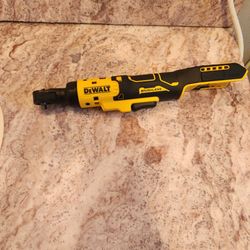 New 1/4 tool firm price rachet Dewalt