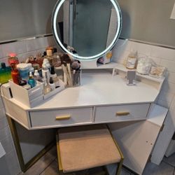 Corner Vanity