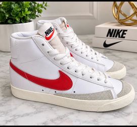 Nikes women’s Size 8 used a few times
