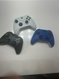 3 Wireless Xbox Controllers
