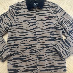 Tiger print Zara jacket men’s adult size medium 