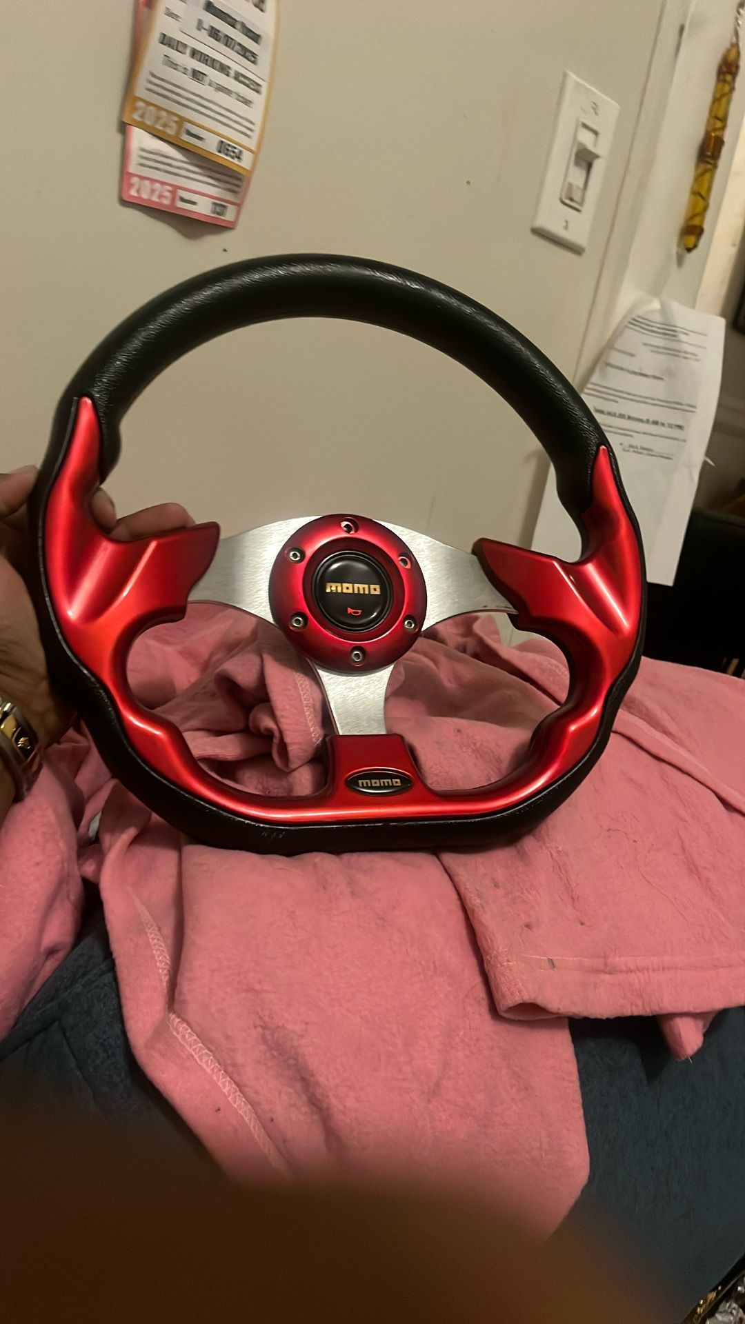 MOMO Eagle Street Sport Steering Wheel