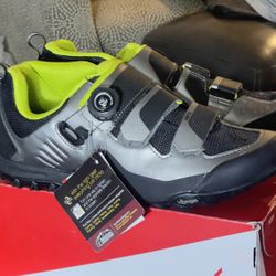 (Professional mountain biking) Size 9.5 Shoes Brand New Specialized Rime Expert MTB
