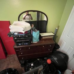 Dresser W/ Mirror 