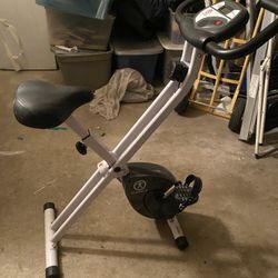  Adjustable Stationary Bike