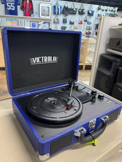 VICTROLA JOURNEY PORTABLE SUITCASE RECORD PLAYER USED