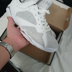 Retro Jordan 7 Pure Platinums