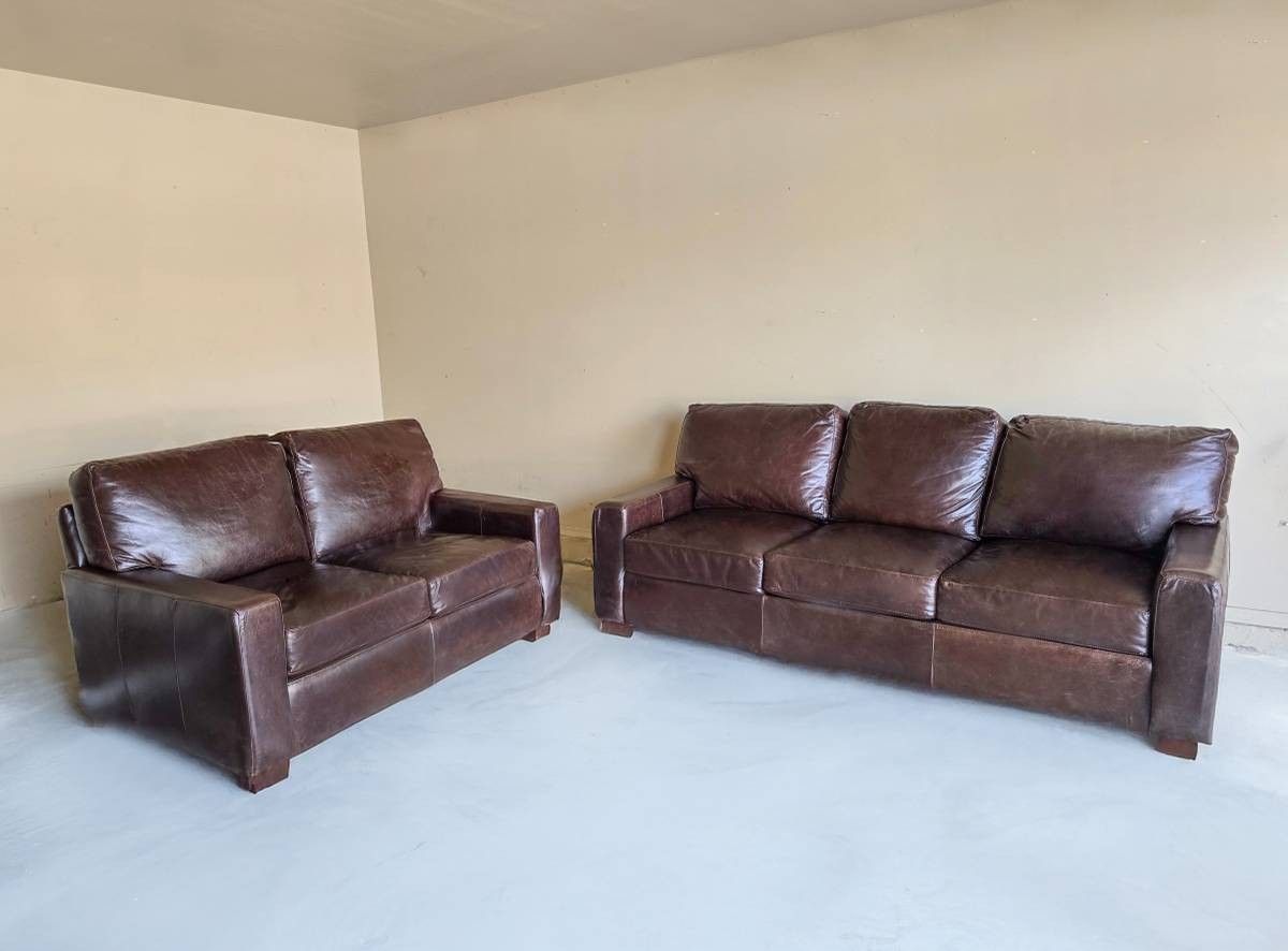 Beautiful Leather Sofa and Loveseat Set