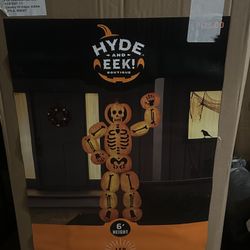 Hide & Eek, 6’ LED Pumpkin Man, Indoor/Outdoor/Halloween