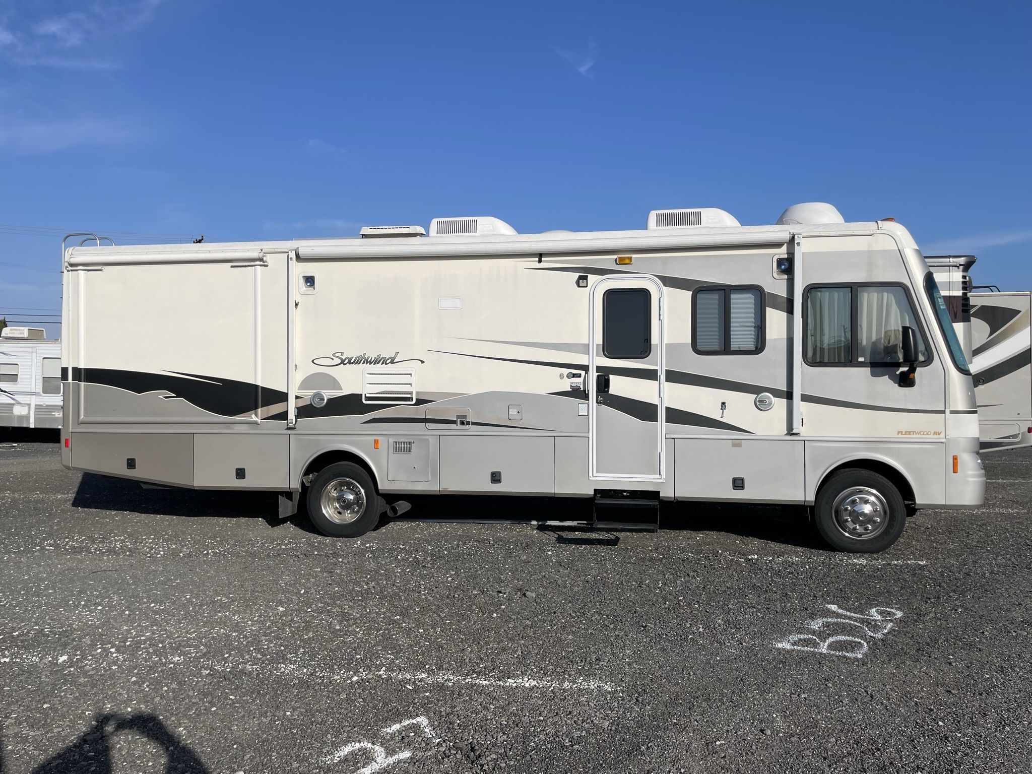 2003 Fleetwood Southwind for Sale in Seal Beach, CA OfferUp
