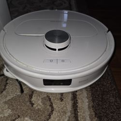 roborock Qrevo Master Robot Vacuum and Mop Combo, 10,000Pa Suction, FlexiArm Design Side Brush & Mop, Auto Mop Washing & Drying, Self-Emptying&Refilli