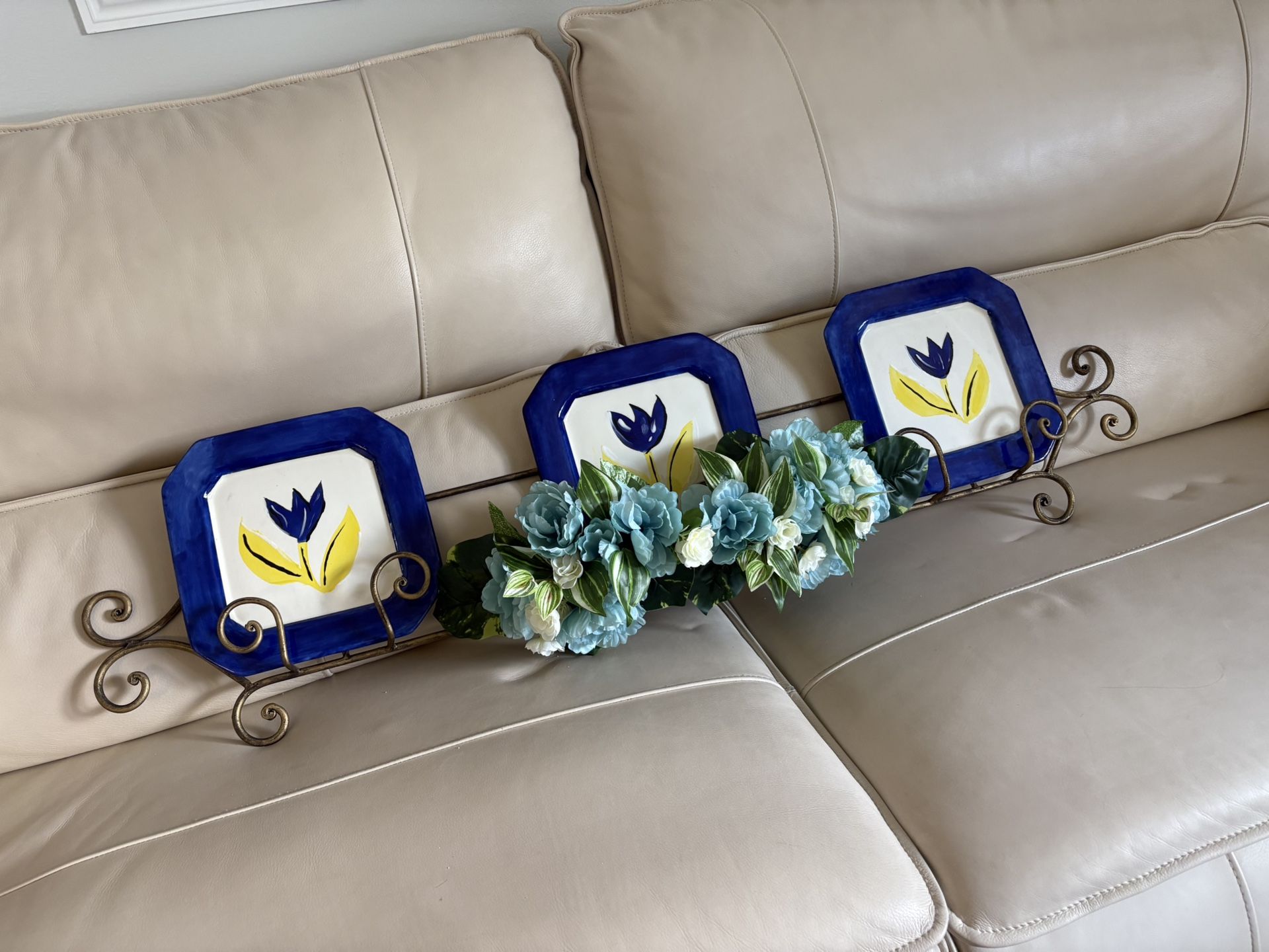 Wall Plate Rack