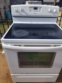 Amana glasstop eletric stove