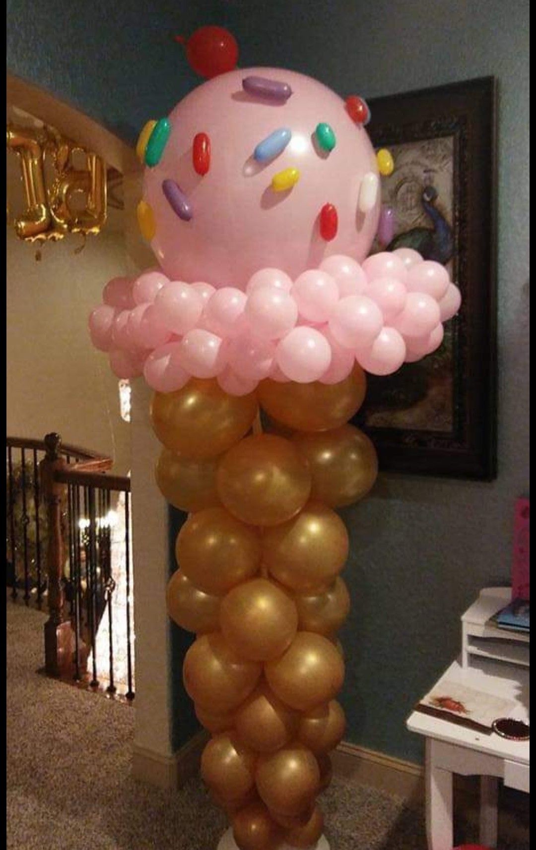 Icecream balloons pillar