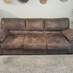 Ashley Bladen Coffee Sofa (3-Cushion Sofa)