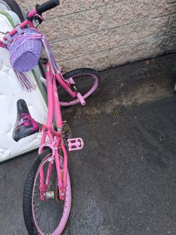 Girls bike pink found at storage might just need air