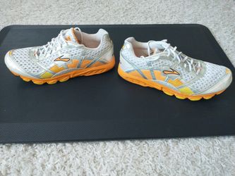 Brooks T4 Racer Road Running Shoes Size 12