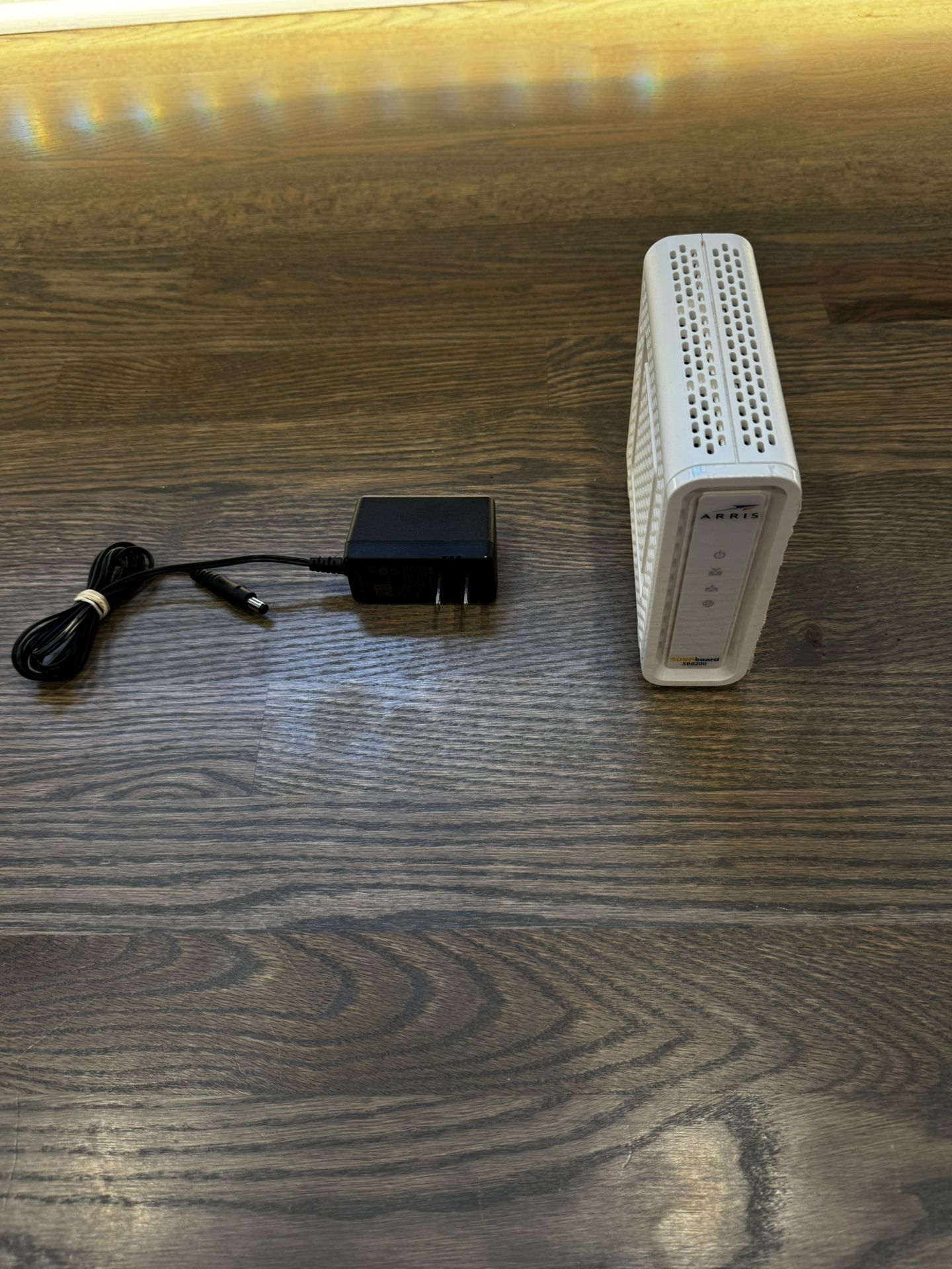 ARRIS SURFboard SB8200 DOCSIS 3.1 Gigabit Cable Modem