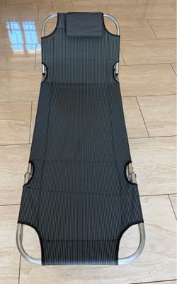 Tanning lawn chair