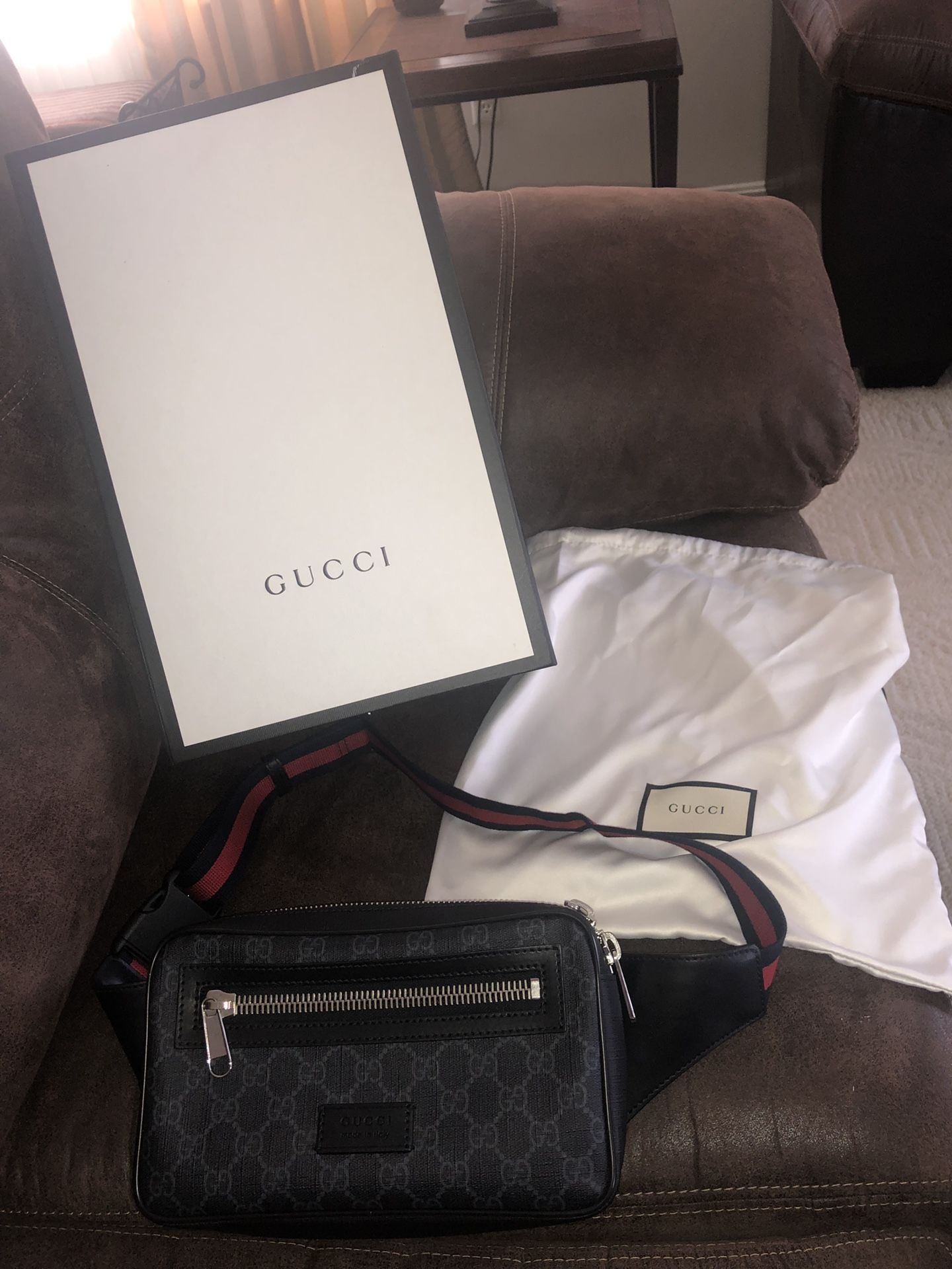 Gucci bag for 325$ with box & dust bag want gone today