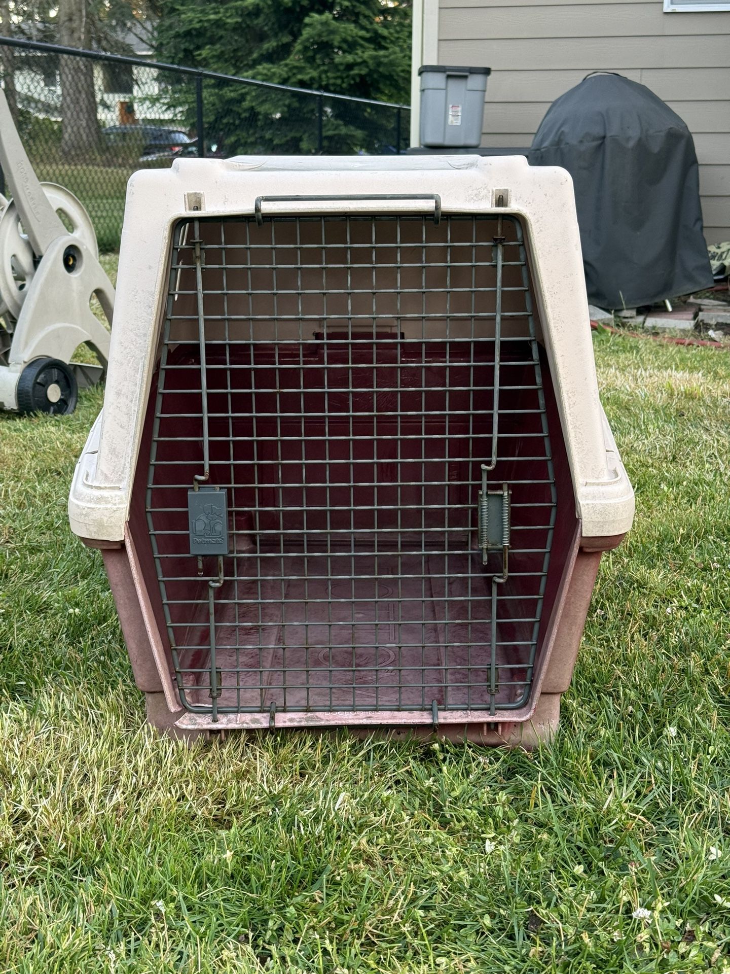 XL Dog Kennel