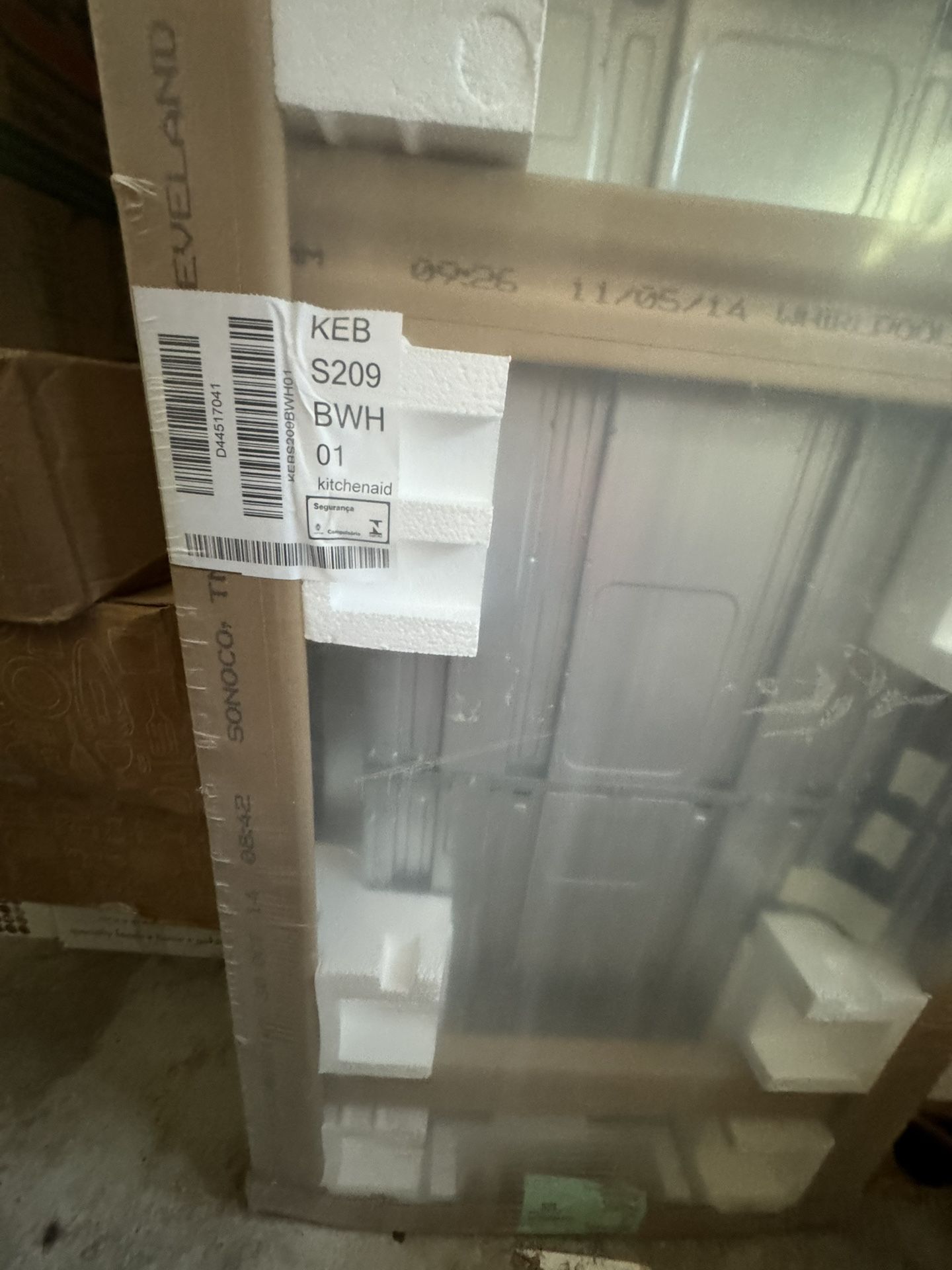 **NEW IN BOX*** Convection. Double Oven