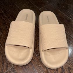 Unisex Rubber Cloud Slides, Tan, 10.5