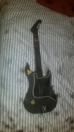 Guitar hero instrument