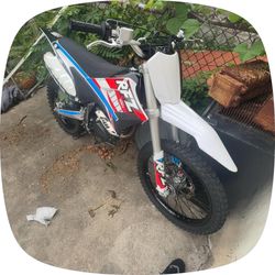 Dirtbike!!
