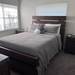 Queen Bedroom Set