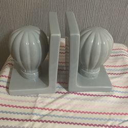 NEW BERIWINKLE DESIGNER BOOKENDS NURSERY Only $6