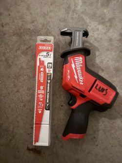 Milwaukee fuel with new saw blades