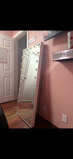 Impressions Vanity mirror