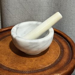 Small White Marble Mortar & Pestle Set • Herb & Spice Grinder