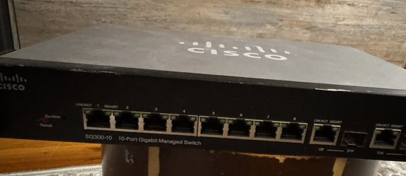 CISCO SG 300-10P 10-PORT GIGABIT POE MANAGED SWITCH