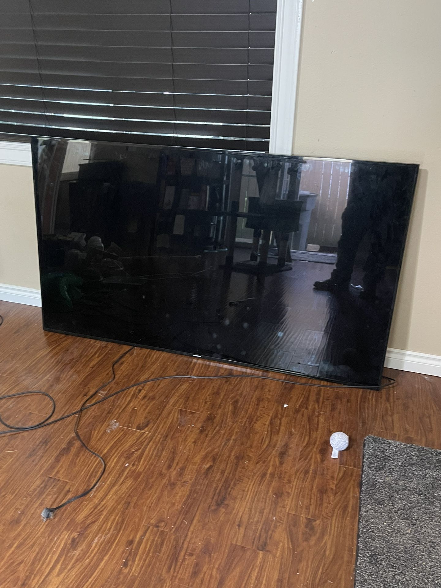 FREE Broken Screen Samsung 75”