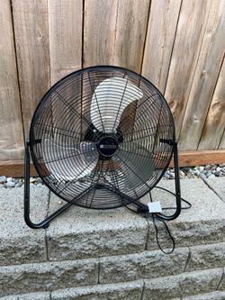 Utilitech 20-in High Velocity Indoor Floor Fan, in Black