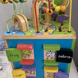 TODDLER WOODEN ZOO ACTIVITY CENTER 