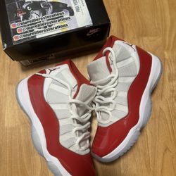 Jordan 11 Retro Cherry Mens Size 9 Pre Owned Excellent Condition With Box