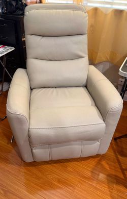 Recliner Chair.......Great Condition
