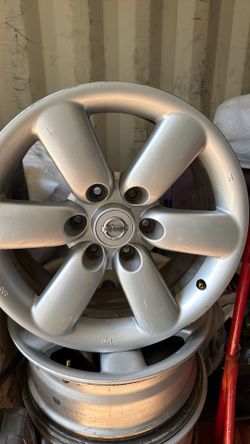 Nissan truck rims R 18 $300 for all
