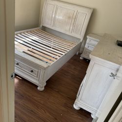 Queen Bed Frame 