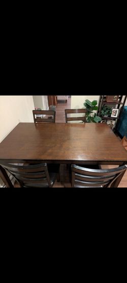 Dining Table, seats 6