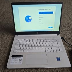 HP Laptop 14 in 16GB DDR4 64GB eMMC Intel N4120 Office 365 Win 11