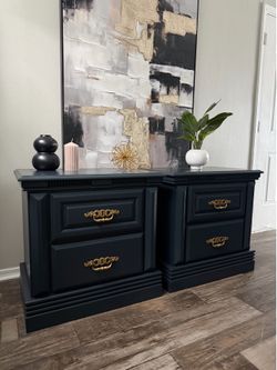 Elegant Set of 2 — Nightstands