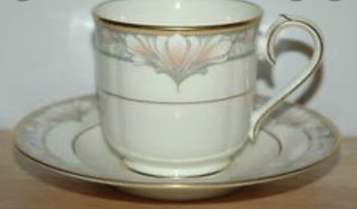 Noritake Vintage Barrymore Bone China 5 Settings